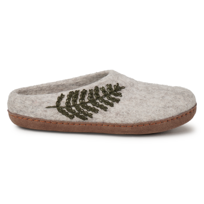Ambler Valhalla wool slippers in heather silver with natural leather sole and felted fern design. 